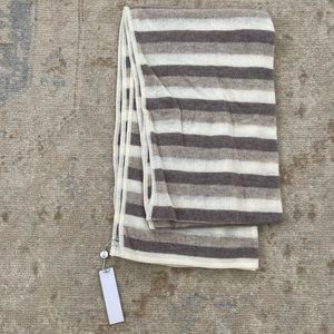 Cashmere scarf